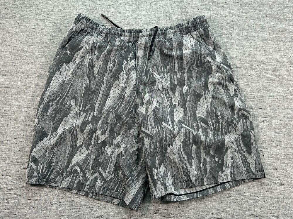 Lululemon Athletic Lined Shorts Mens Extra Large Grey 8.5" Training Gym